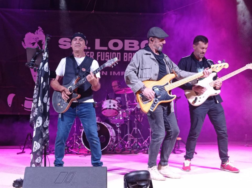 Sr. Lobo Cover Fusion Band en Cuervarrozk 2025